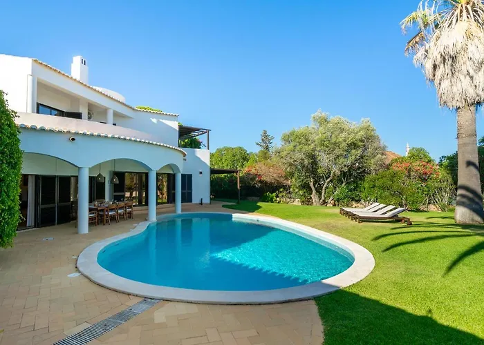 Luxury Private Family Villa With Pool Ac & Parking