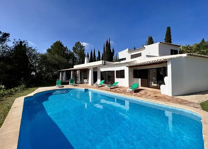 Portimão Bellevue Villa With Pool by Homing